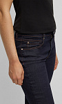 HUGO BOSS: Эластичные джинсы