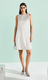 Платье с бантом