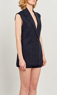 Удлиненный жилет с вышивкой