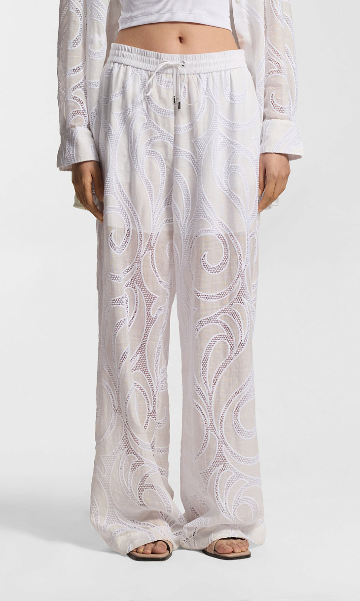 HUGO BOSS: Брюки с вышивкой из рами