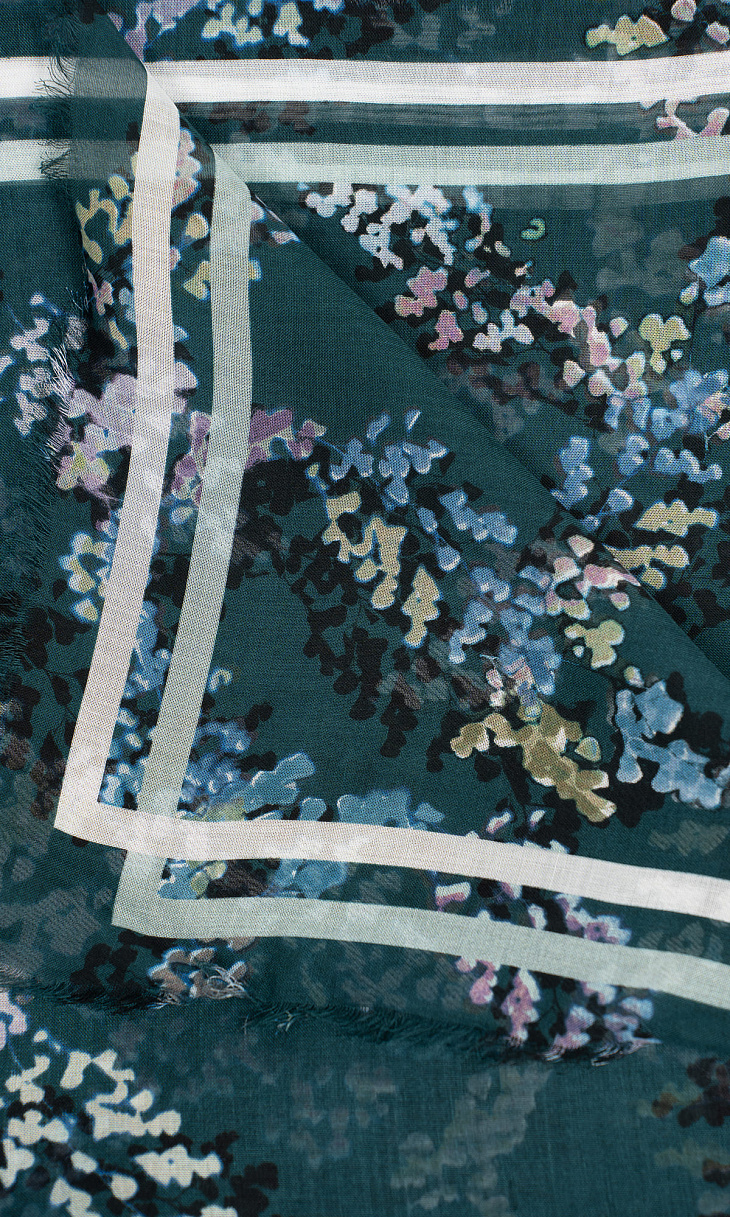 RIANI: Шарфс принтом