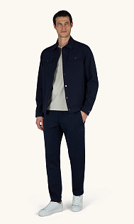 Куртка с карманами