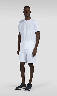 Футболка с логотипом