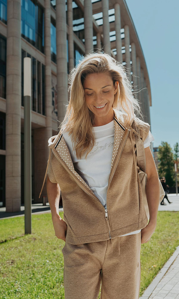 HUGO BOSS: Толстовка на молнии