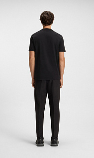 Футболка с 3-D логотипом