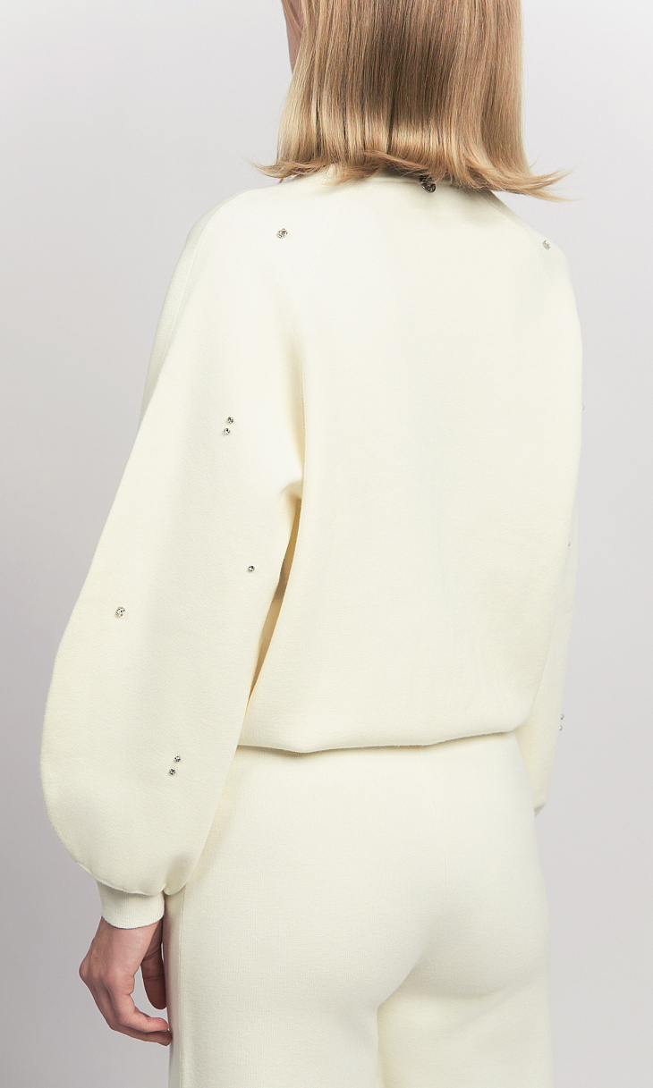 TWINSET: Пуловер со стразами