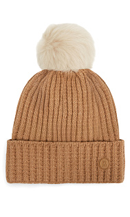 Шапка из шерсти