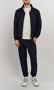 Куртка с воротником-стойкой