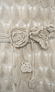 Вязаный пуловер с поясом