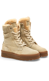 Замшевые ботинки с мехом