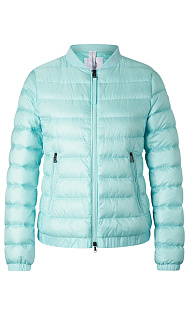 Легкая пуховая куртка