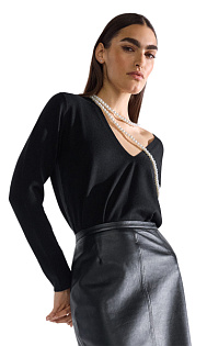 Пуловер из шерсти