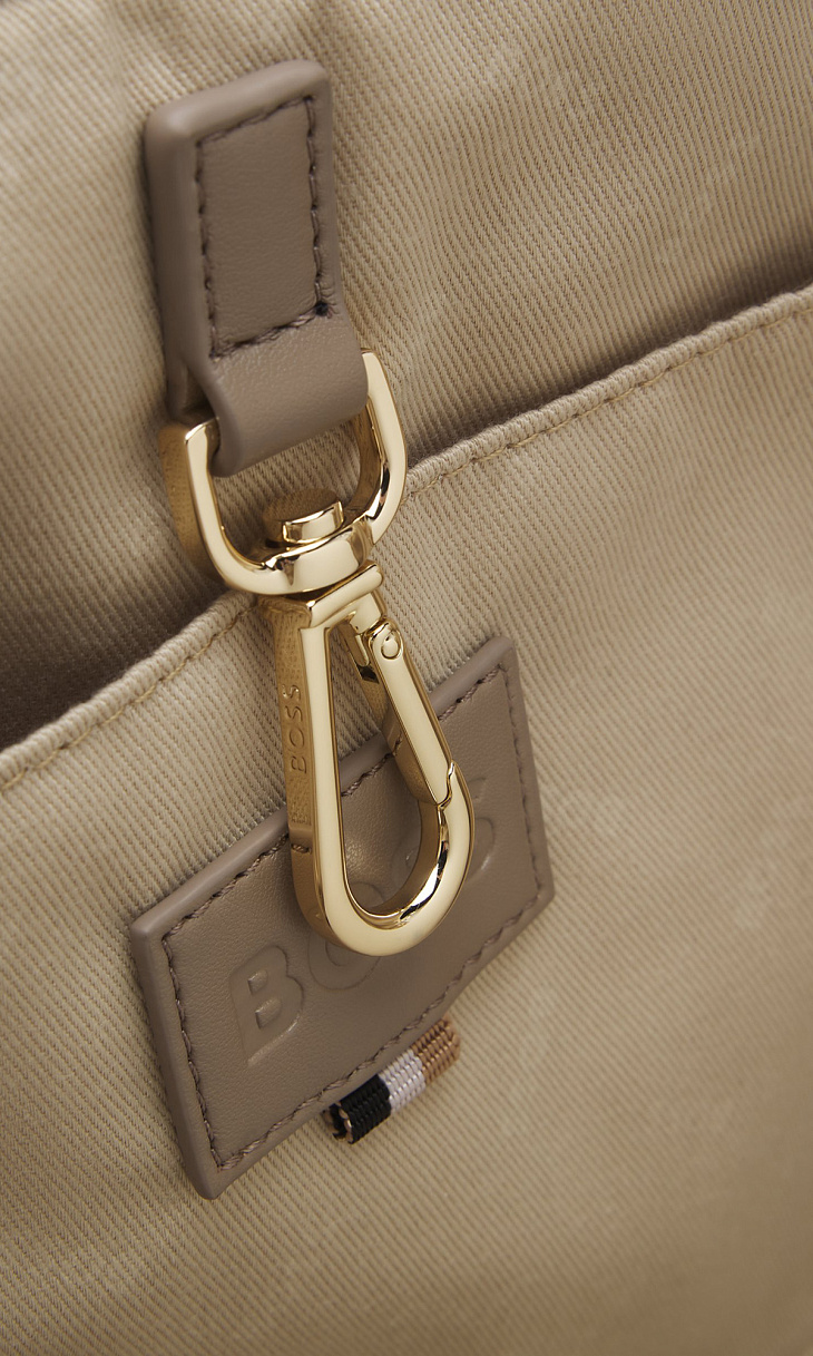 HUGO BOSS: Стеганая сумка