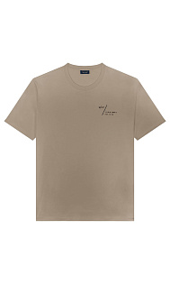 Футболка с логотипом