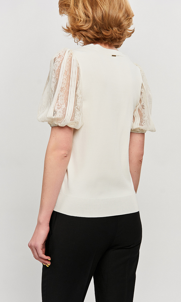 TWINSET: Пуловер с кружевными рукавами