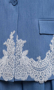 Пиджак с вышивкой