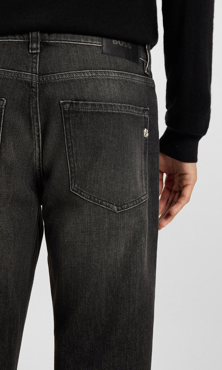 HUGO BOSS: Прямые джинсы