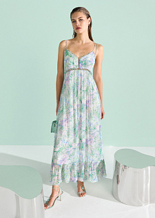 Платье на бретелях