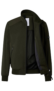 Куртка с воротником-стойкой