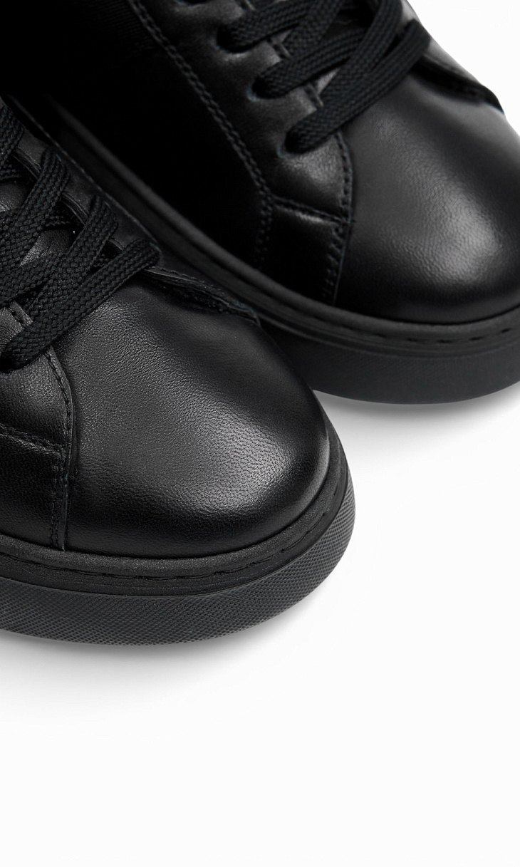 Bogner: Кеды из кожи и меха