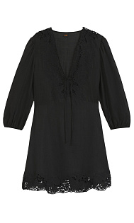 Платье с вышивкой