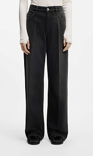 Широкие джинсы