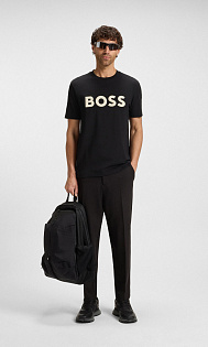 Футболка с 3-D логотипом