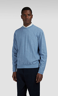 Пуловер из шерсти