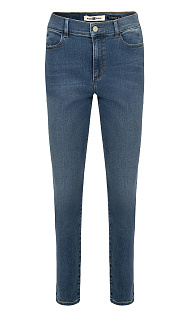 Облегающие джинсы