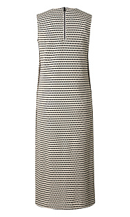 Платье из фактурной ткани