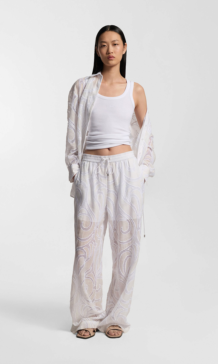 HUGO BOSS: Брюки с вышивкой из рами