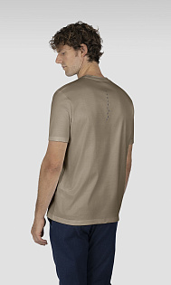 Футболка с логотипом