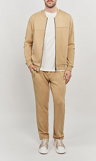 Спортивная куртка