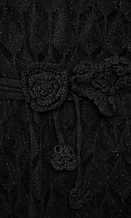 Вязаный пуловер с поясом