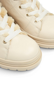 Ботинки из кожи