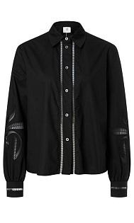 Рубашка с вышивкой